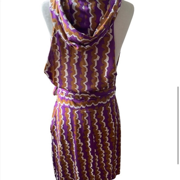 DVF 100% silk wrap dress with hood - Picture 6 of 9